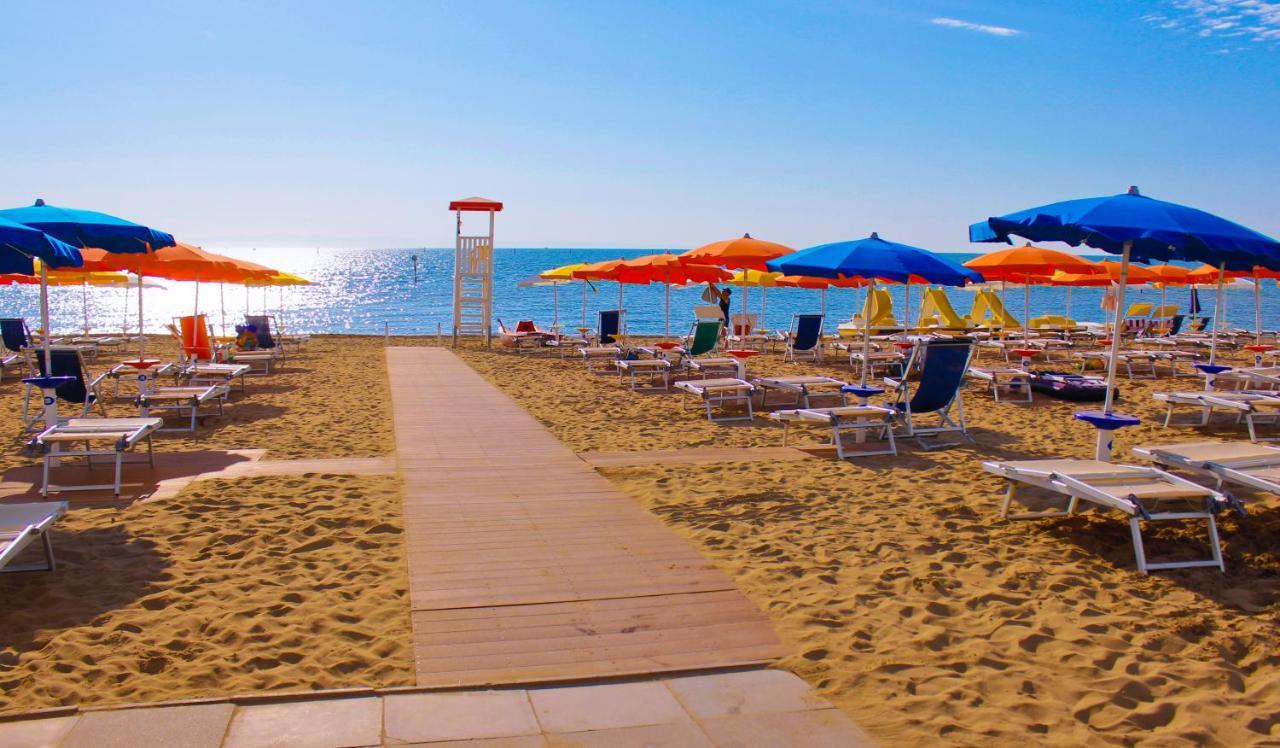 Holiday Village Lignano Sabbiadoro Buitenkant foto